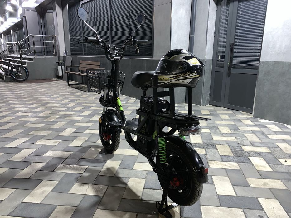 Elektro skuter EV08 monster sotiladi