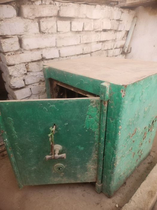 Сейф и воданасос