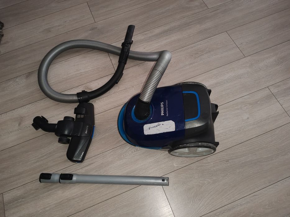 Vând aspiratoare  Electrolux, Philips