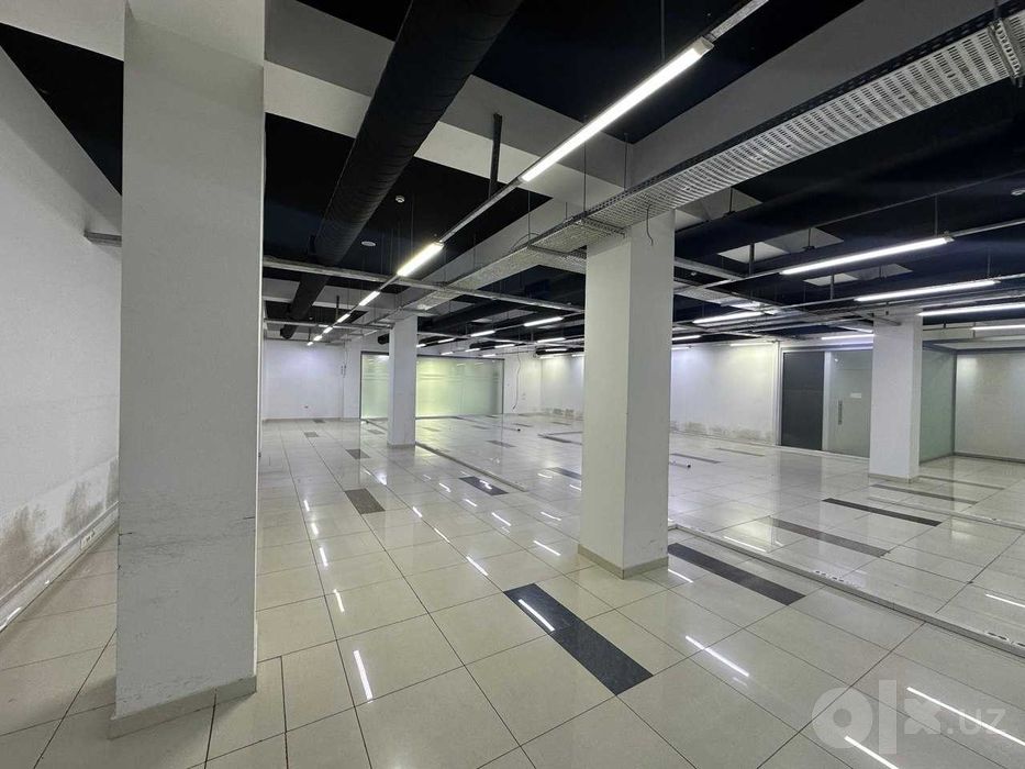 Офисы от 500 до 1800 м² у метро Шахристанская | Парковка | 24/7