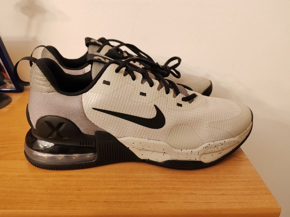 Vind Jordan Nike original  47 și 46