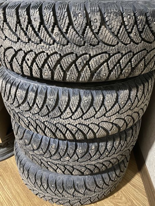 Диски с шипованной резиной