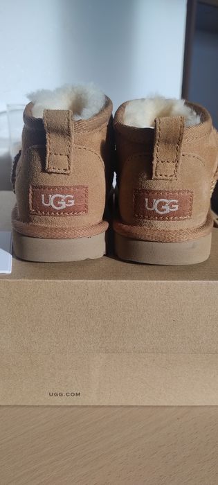 UGG Kids Classic Ultra Mini Nr 31 Noi
