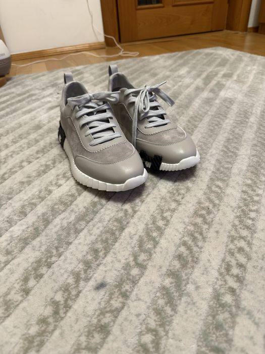 hermes bouncing adidasi