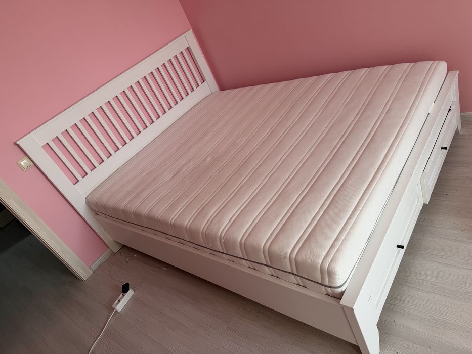 Продам кровать с матрасом (210х170)