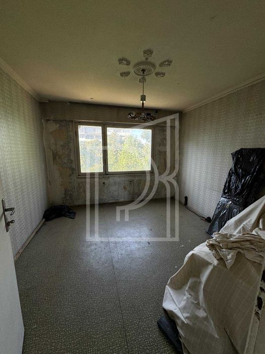 Продава се Тристаен апартамент в Димитровград - 80 кв.м за 606 €/кв.м - Снимка #1