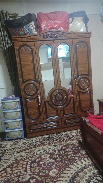 Mebel spalni shkaf deditiski