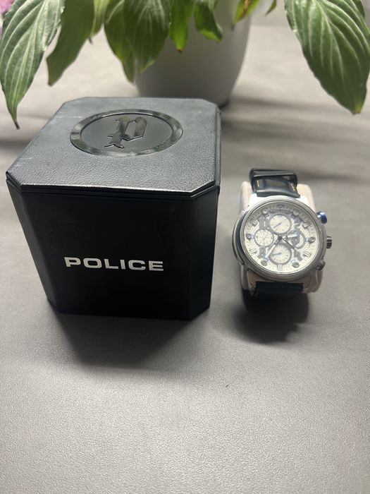 Vând ceas Police