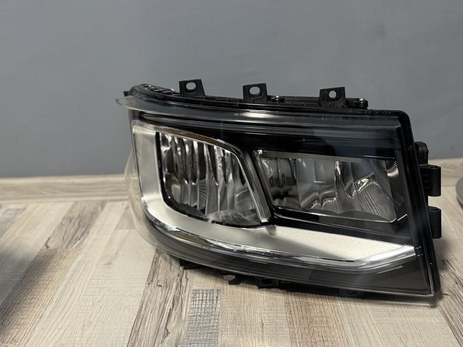 Фар Десен-SCANIA 2016,2017 LED НОВ!