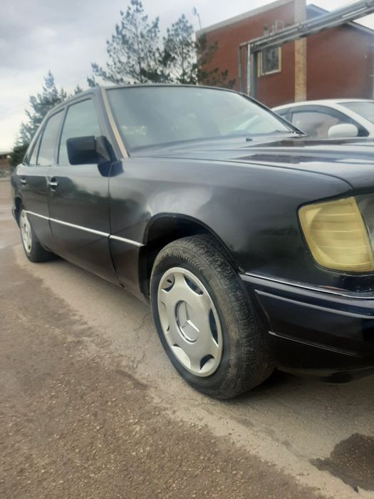 Продам Мерседес 124