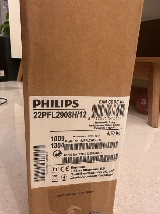 Телевизор Philips Full HD 22 инча