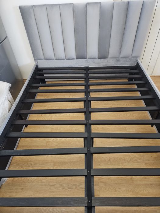 Pat/ cadru  tapitat gri 160/200