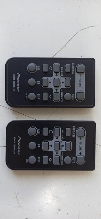 Pioneer avtomagnitolaga pult va mikrafonlar bor sotiladigan.