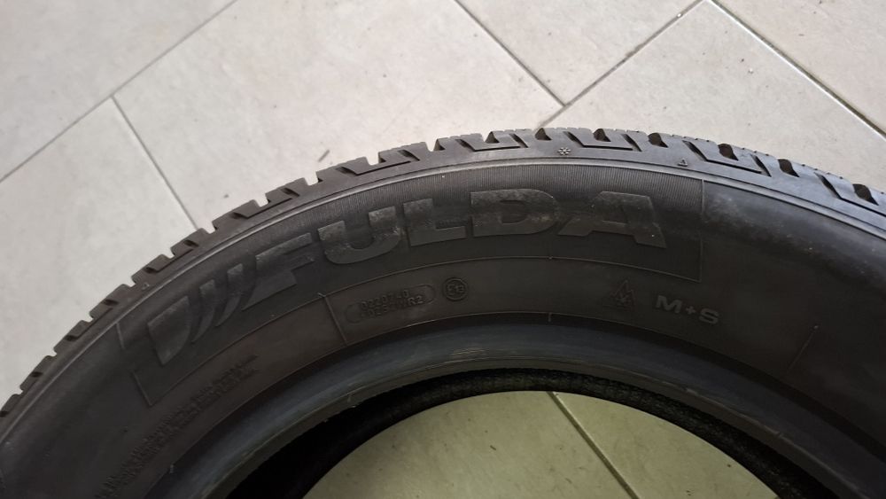 Единична зимна гума  Fulda 235 60 17
