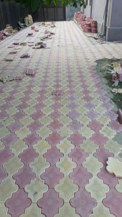 Fabrica - pavaje pentru curte - model 18.5x18.5 patinat pavele montaj