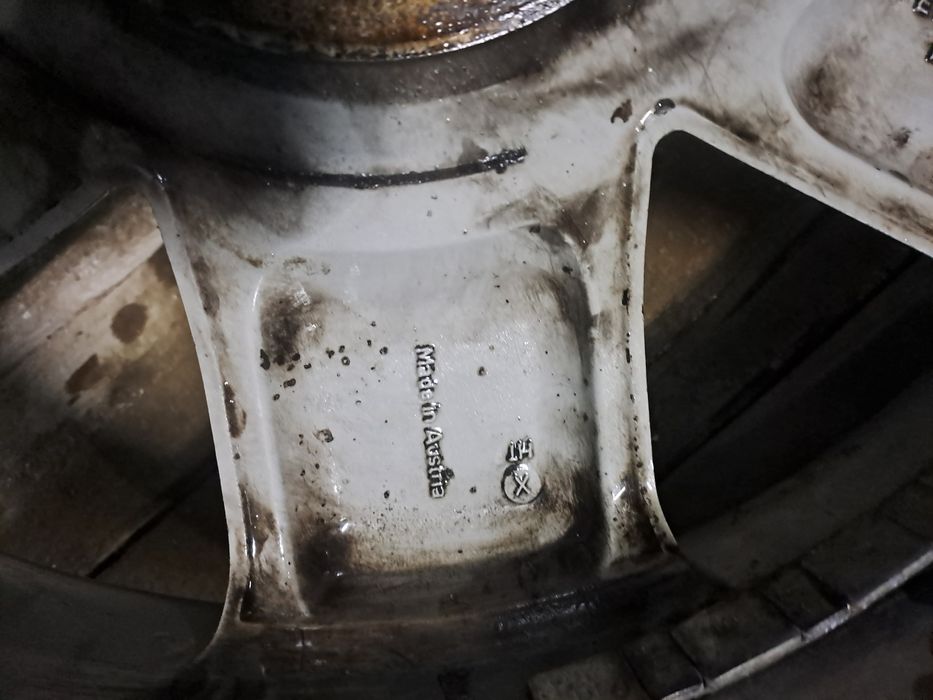 Рендж Ровер титанка литые диски