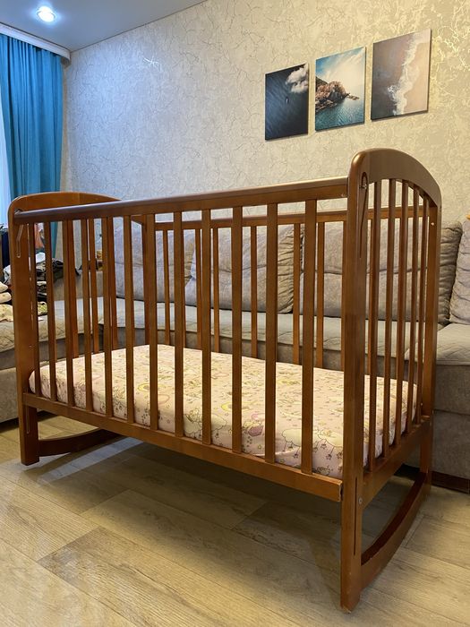 Детская кроватка