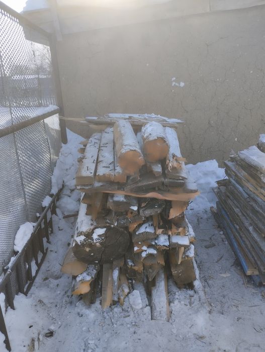 Продам дрова-10т за куб
