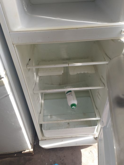 Холодильник рабочий