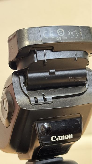 Вспышка Canon 270ex