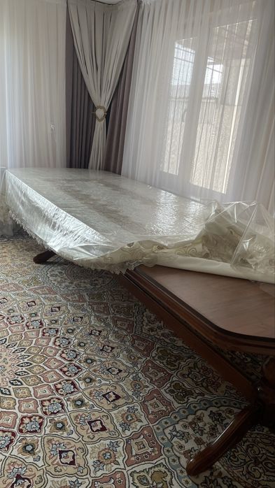 Большой обеденный стол, классика, отличное состояние