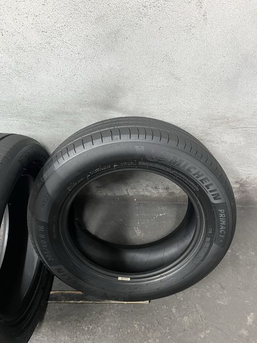 Anvelope vara michelin 205/60/16