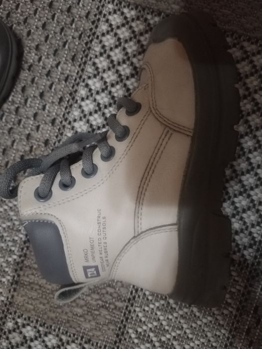 Ботинки для девочки