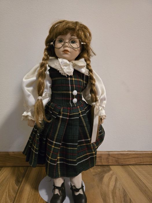 Порцеланова кукла