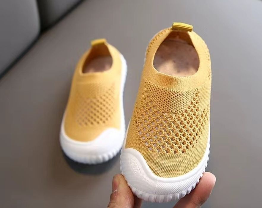 Продам детские кросовки.