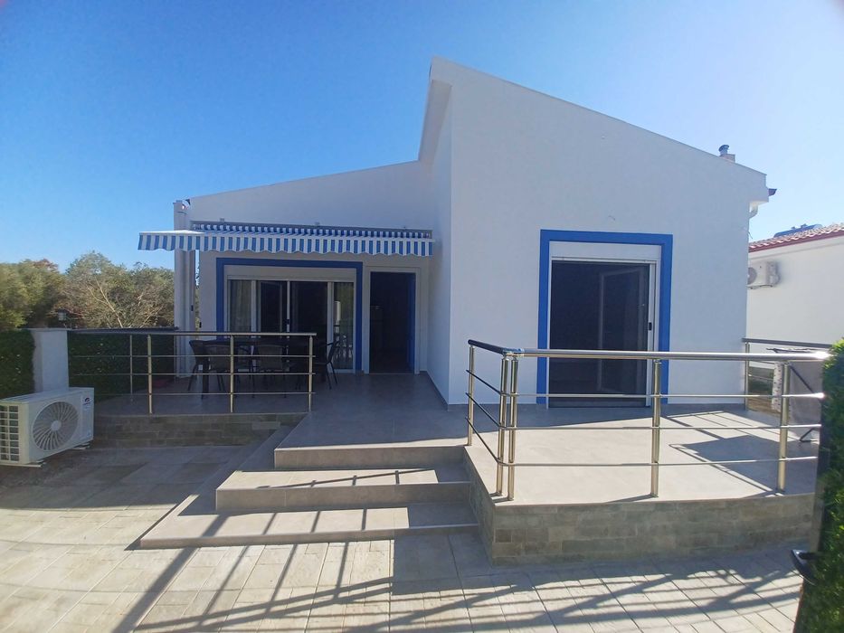 Продава къща до морето 70 м2 с двор 180 м2, Неа Кердилия, Гърция