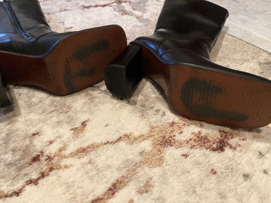 Черни ботуши от естествена кожа - 37 номер