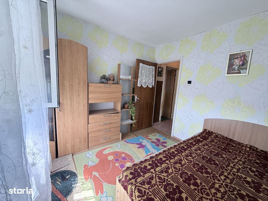 Apartament 3 camere, decomandat, str Uioara