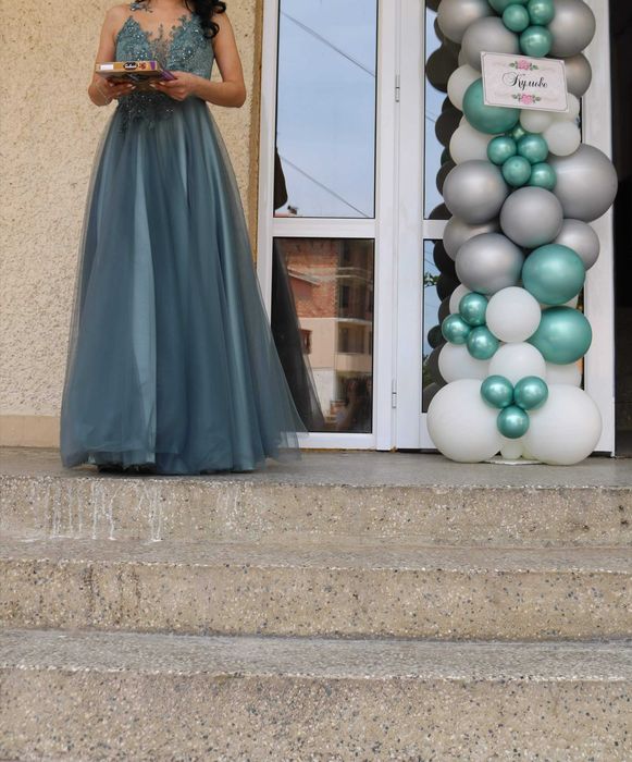 Офицялна бална рокля