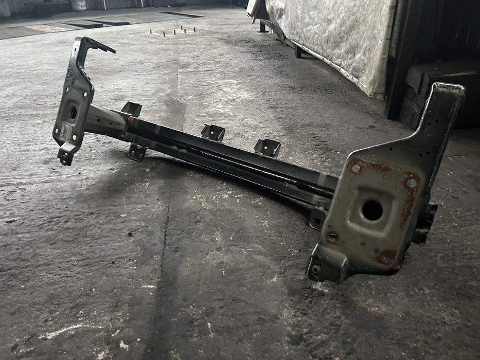 Усилитель бампера Форд Мондео