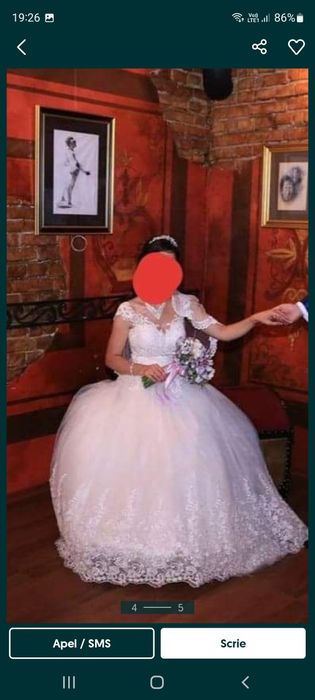 Rochie de  mireasă .