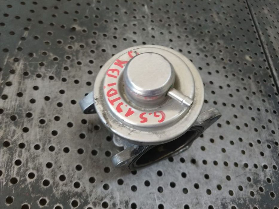 egr  1.9 tdi 2.0 tdi vw golf 5 passat b6 audi a3 8p seat altea leon toledo skoda octavia 2 038129637d 038131501s