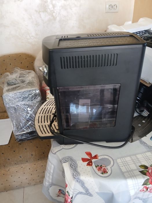 Кафе машина Delonghi