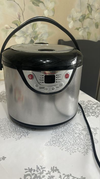 Мультиварка Молинекс