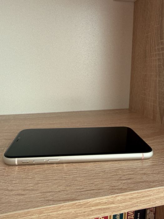 Продам Iphone 11 128 gb в идеальном состоянии