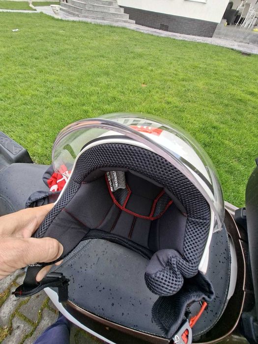 Kymco Downtown 300 + husa + 2 casti cadou (una nepurtata)