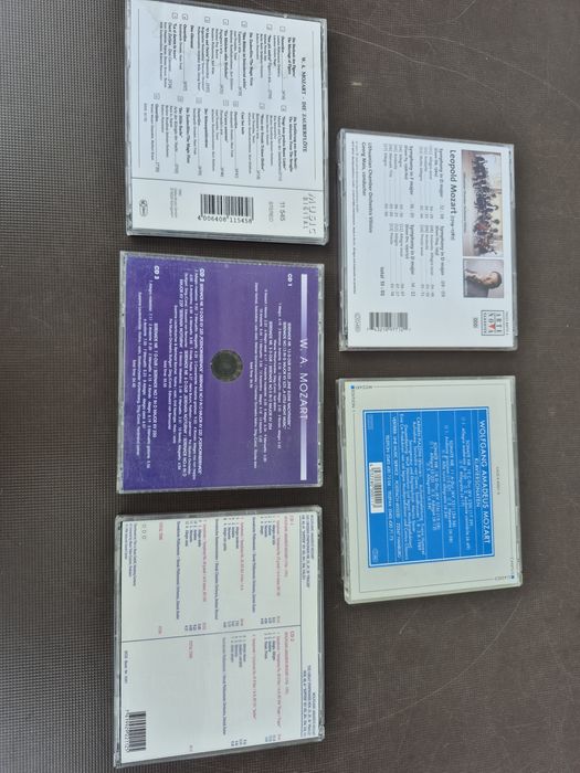 Vând lot 15  CD,muzica clasica compozitor celebru Mozart
