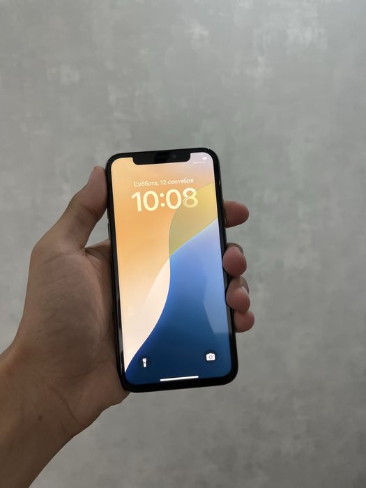 Продам iPhone XS 64 gb хорошем состояний