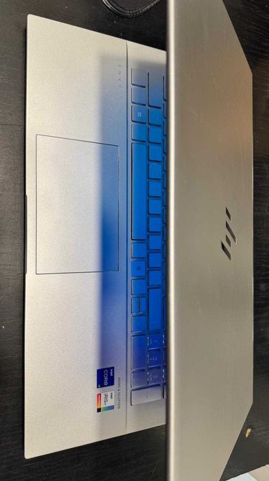 Hope Amanet P3 Laptop HP Envy 17CH0500SA