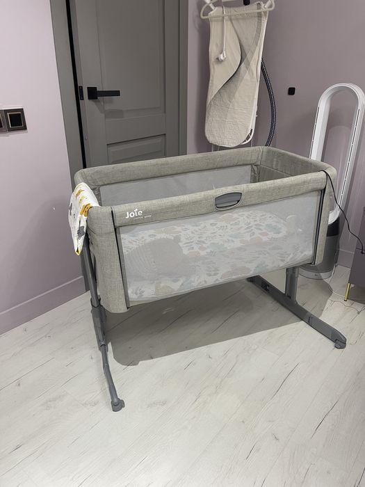 Продам манеж кроватку joie
