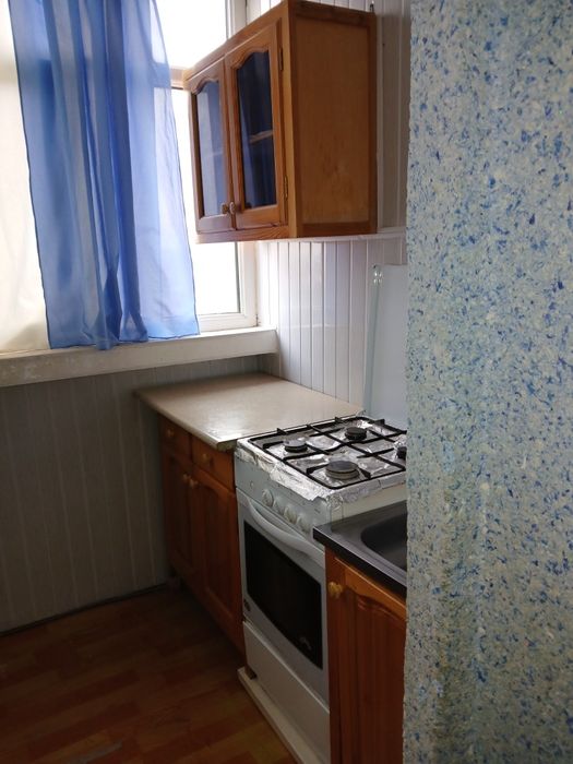 Срочна 1хонали квартира сотилади