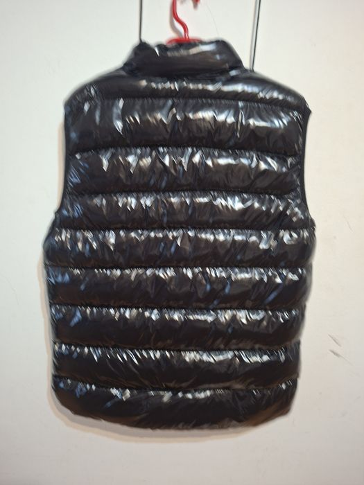 Vestă scurtă Moncler, mărimea S.