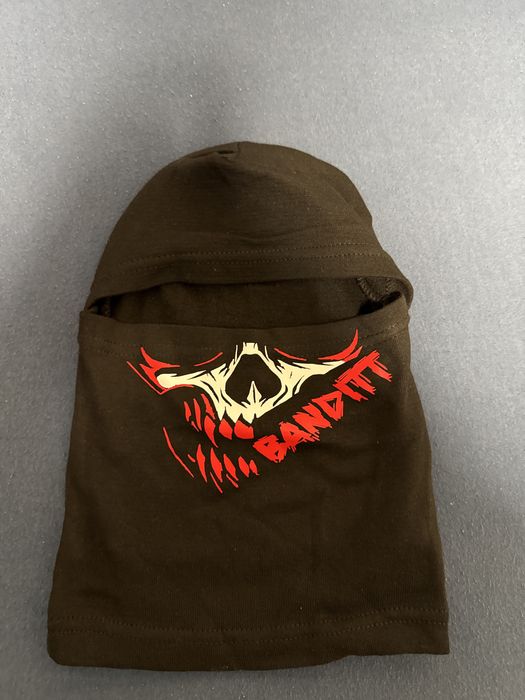 Продавам дрехи на Bandit