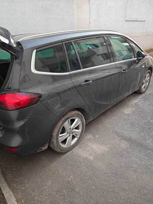 Opel Zafira Tourer 2015
