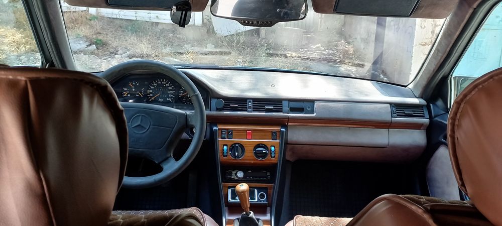 Мерседес бенц Е220