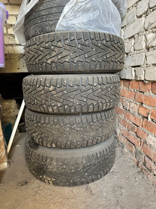 Продам зимнию резину с дисками